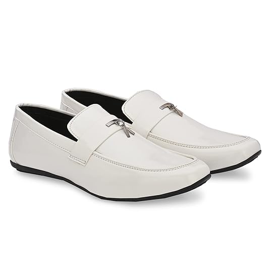 Men's White Buckle Nagras – Traditional Indian Mojaris for Wedding, Ethnic Wear, Festive & Casual Outfits