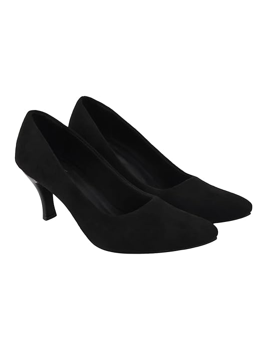 Women Pull On Pump Heels