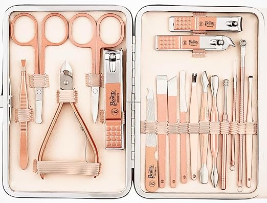 Manicure Kit, pedicure tools for feet, Nail Clipper, Manicure Pedicure kit for women and Men, 18 Pieces,Perfect Gifts for Women and Men (Rose Gold)